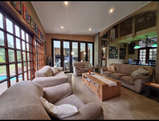 6 BEDROOM HOUSE FOR SALE IN MEER EN SEE